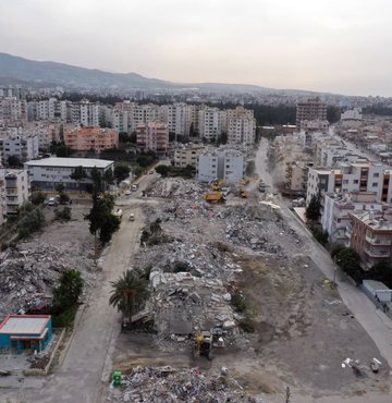 Deprem bölgesinde görev yapan bir emniyet müdürünün görev yeri olan Tekirdağ