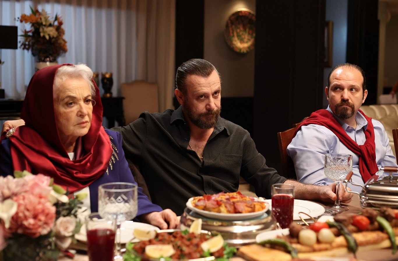 Aile dizisi oyuncuları isimleri ve karakterleri: SHOW TV Aile dizisi ...