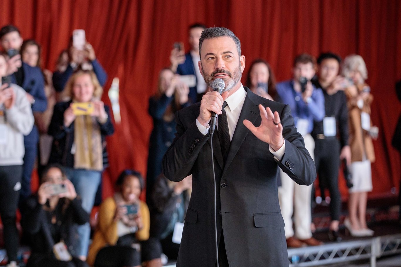 Hollywood'un ikonik halı rengi 62 yıl sonra değiştirildi - Magazin haberleri
