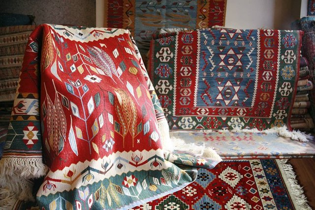 Halı ve Kilim Dokumacılığı / Dokur Evi