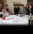 Oyuncu Eda Ece, Şebnem Dönmez ve Melisa Doğu, Adana Şehir Hastanesi