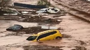 Sel suları Şanlıurfa'yı yıktı geçti! Mahsur kalanlar botlarla kurtarıldı - Son dakika haberler