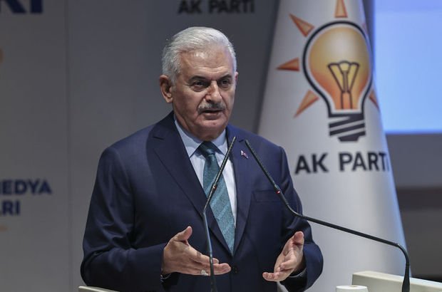 Binali Yıldırım'ın annesi vefat etti