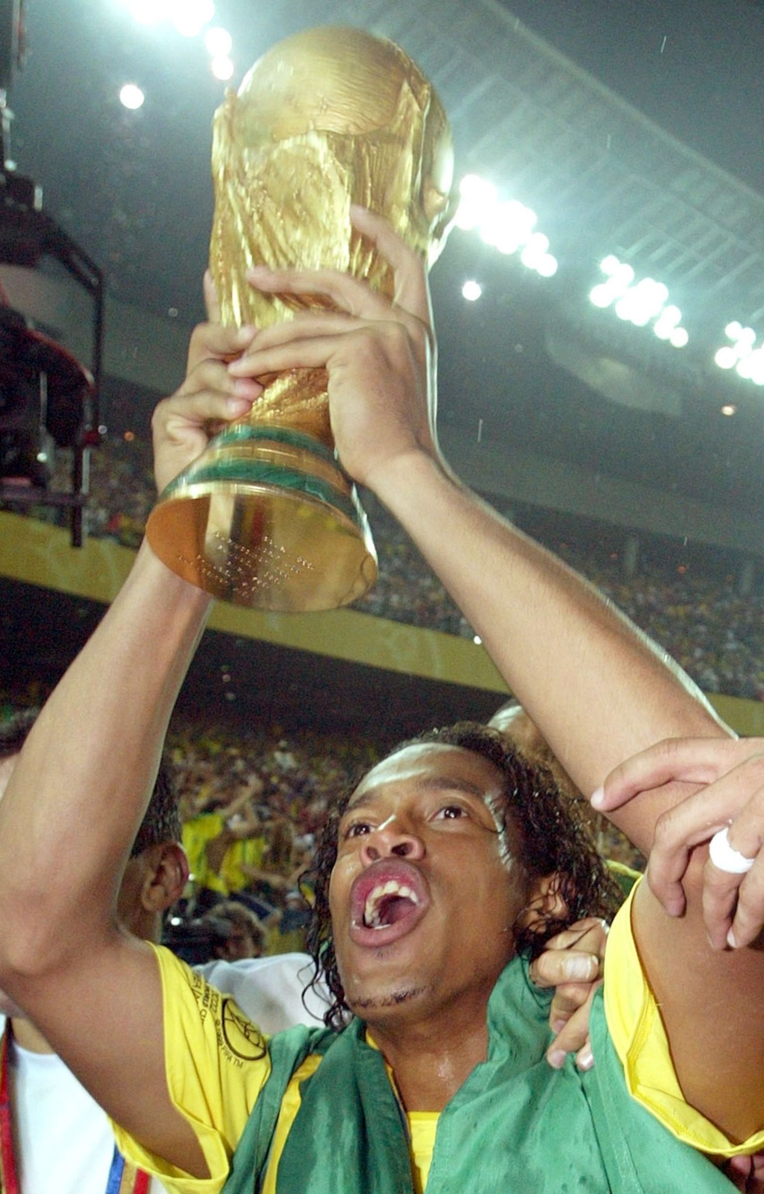 Ronaldinho, 2002'de Dünya Kupası'nı kazanan Brezilya Milli Takımı'nda da yer almıştı.