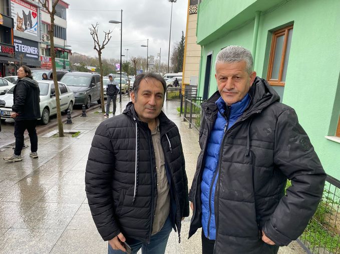 Habertürk Muhabiri Mustafa Şekeroğlu ve emekli polis memuru Ekrem Tokgöz