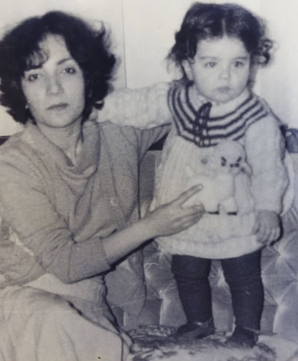 Burcu Kara ile annesi Fatma Çiçek Hanım 
