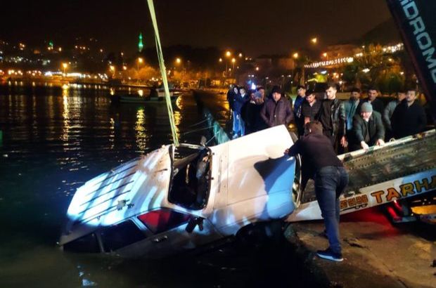 Sinop'ta otomobil denize düştü