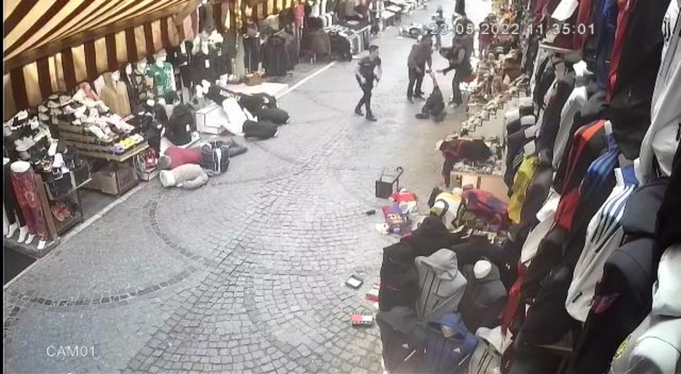 Son dakika: Biri polis, 5 kişinin yaralandığı silahlı çatışmada dehşete