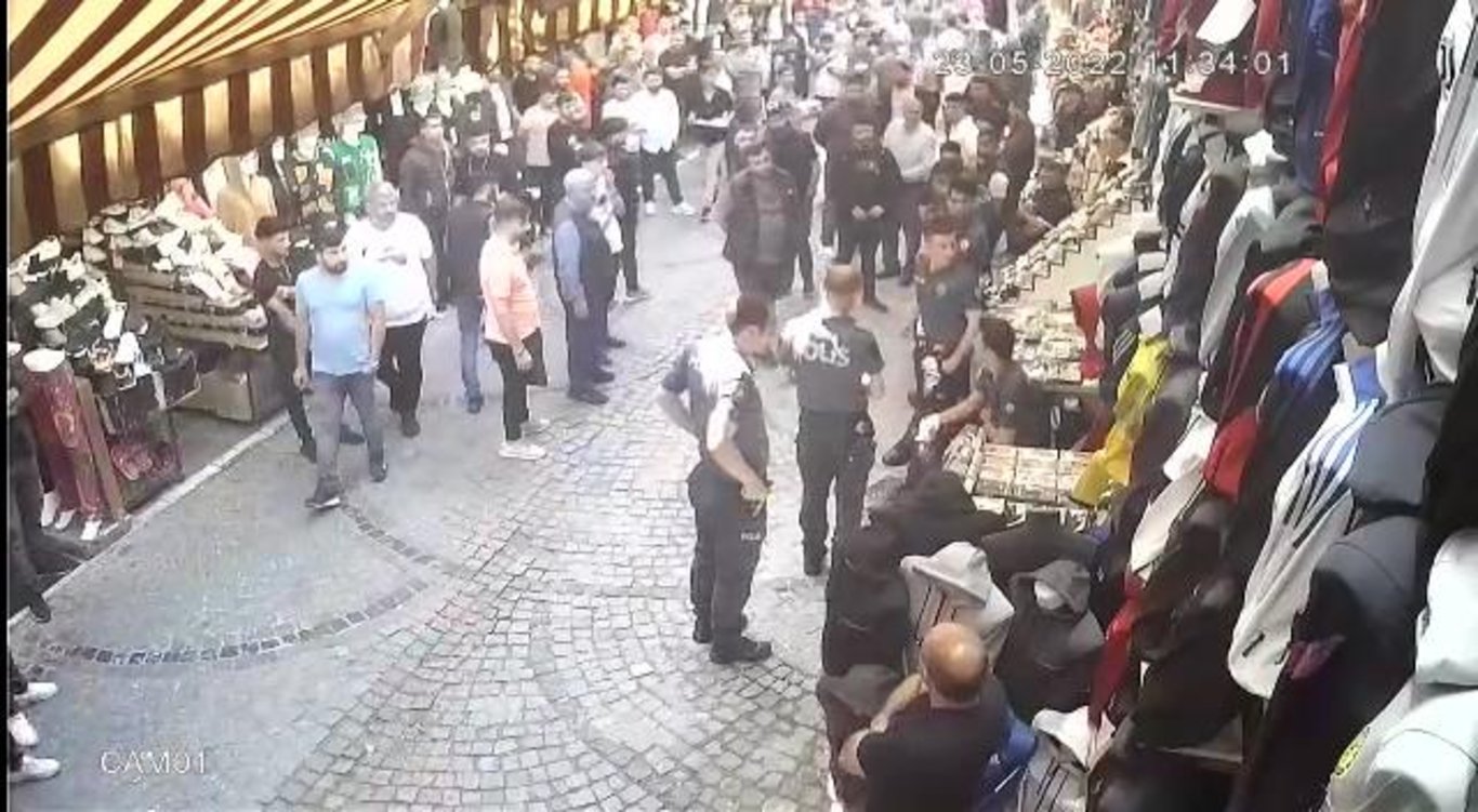 Son dakika: Biri polis, 5 kişinin yaralandığı silahlı çatışmada dehşete