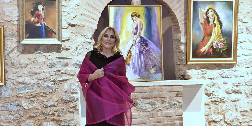 Fırat'tan ilk sergi...