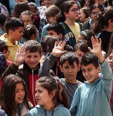 Depremden etkilenen Osmaniye'de okula devam oranı beklentinin üzerinde