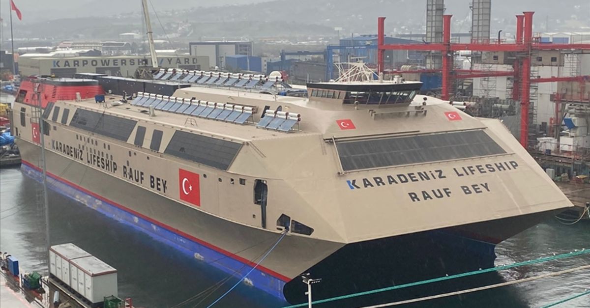 İskenderun’daki depremzede öğrenciler LGS sınavı ve YKS’ye “yüzen okul”da hazırlanacak