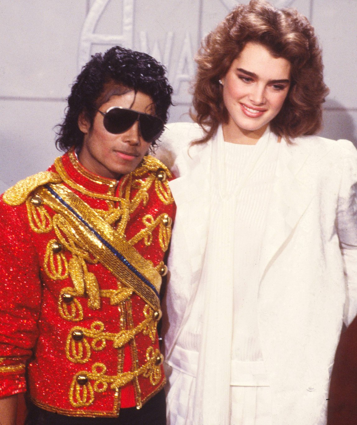 Brooke Shields, Michael Jackson sessizliğini bozdu: Beni tuttu ve öpmek istedi - Magazin haberleri