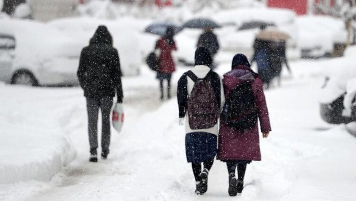 KAR TATİLİ OLAN İLLER LİSTESİ 30 Mart 2023 | Bugün okul var mı, İstanbul''da okullar tatil oldu mu? Valilikler peş peşe açıkladı! Hangi illerde kar tatili yapılacak?