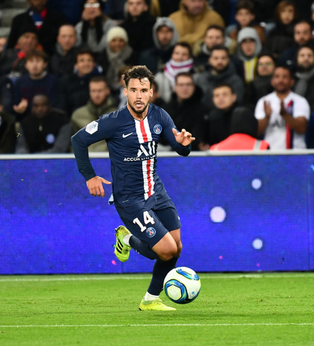 L'Equipe gazetesi Ligue 1'deki maaşları açıkladı: Mbappe, Messi'yi ikiye katladı!