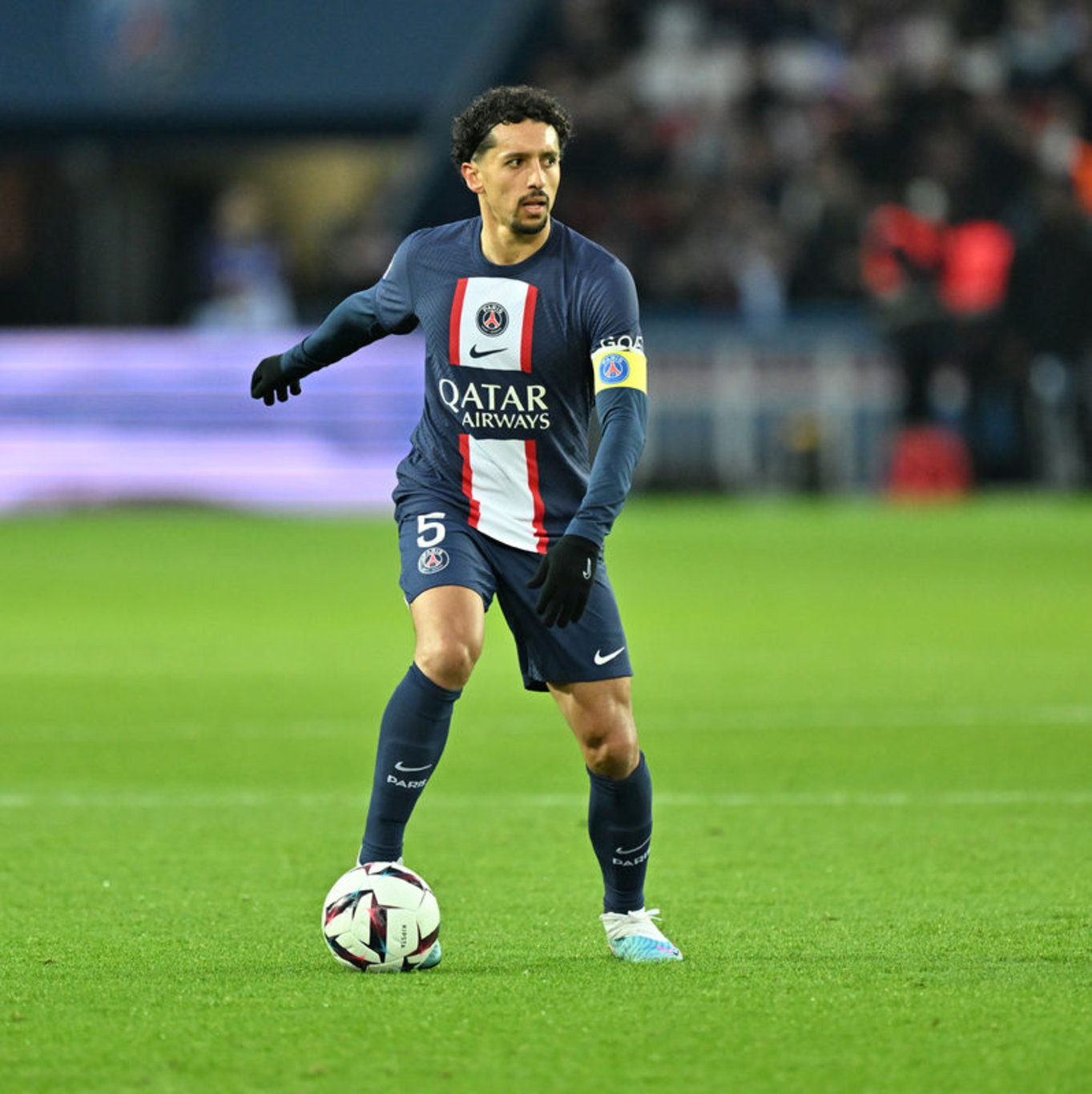 L'Equipe gazetesi Ligue 1'deki maaşları açıkladı: Mbappe, Messi'yi ikiye katladı!
