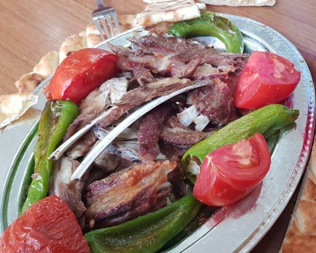 Büryan (Biryan) Kuyu Kebabı