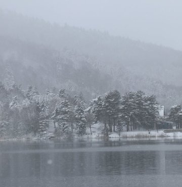 Türkiye bir kez daha soğuk havanın etkisi altına girdi. Dün gece ise en düşük hava sıcaklığı eksi 20 dereceyle Bolu
