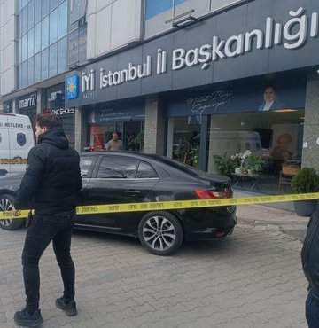 İYİ Parti İstanbul İl Başkanlığı’na kurşun!