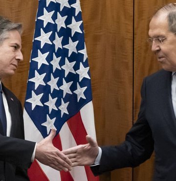 ABD Dışişleri Bakanı Antony Blinken ile Rusya Dışişleri Bakanı Sergey Lavrov, 30 Mart’ta ABD merkezli Yekaterinburg şehrinde casusluk yaptığı şüphesiyle gözaltına alınan The Wall Street Journal gazetesinin Amerikan vatandaşı Moskova muhabiri Evan Gerşkoviç’le ilgili olarak görüştü