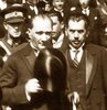 Türkiye Cumhuriyeti’nin kurucusu ve ilk cumhurbaşkanı olan Mustafa Kemal Atatürk, kendisinin de spora yatkın bir kişilik yapısına sahip olması sebebiyle spor ve sporcuları yakından tanıyabilmiş bir liderdir. Her alanda olduğu gibi spor alanında da çağdaş ve günün şartları ile bağdaşan görüşlere sahip olan Atatürk; kendisi de fırsat buldukça binicilik, yüzme ve kürek sporları ile ilgilenmiştir. Ayrıntılar içeriğimizin devamında…