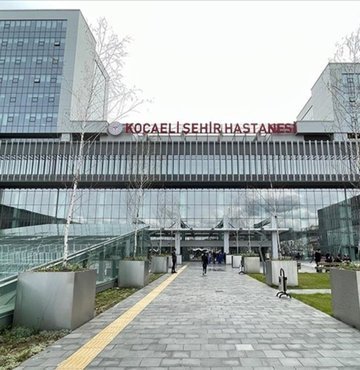 Yapımı tamamlanan 1218 yatak kapasiteli Kocaeli Şehir Hastanesi hasta kabulüne başladı