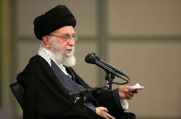 İran lideri Hamaney'den başörtüsü açıklaması
