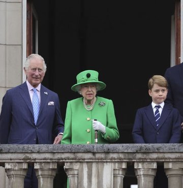 İngiliz basını, Kral Charles ve geçtiğimiz yıl Eylül ayında hayatını kaybeden annesi Kraliçe II. Elizabeth
