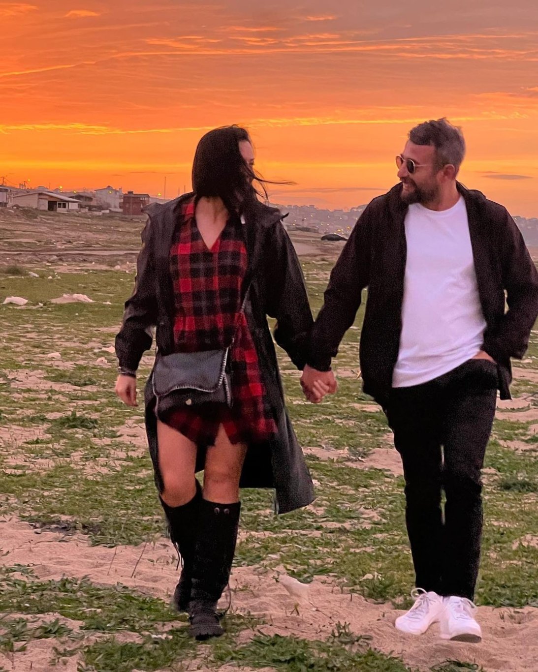 Esin Gündoğdu aşkını sosyal medyada ilan etti! Esin Gündoğdu ve Gökhan Ülger kimdir? - Magazin haberleri