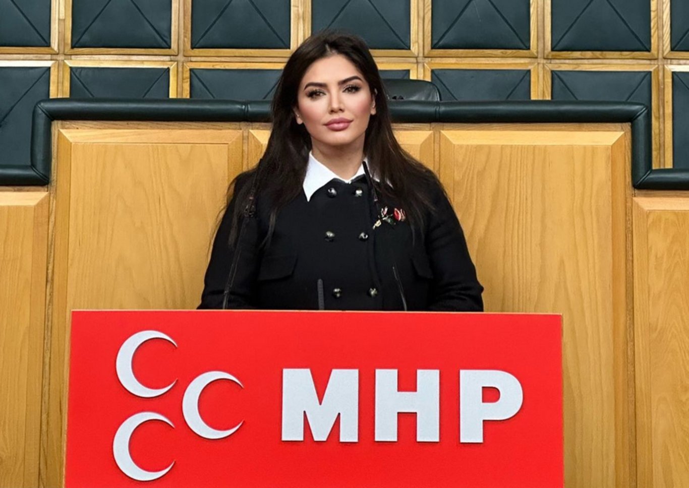 Ünlü oyuncu Özlem Balcı MHP'den Muğla 1. sıra milletvekili adayı oldu - Magazin haberleri