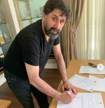 Eğitimci Nazmi Arıkan ve şoförü Şerif Eker