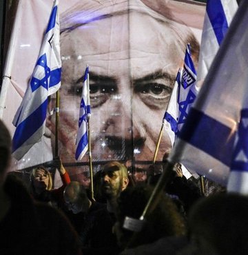 Tel Aviv ve Hayfa kentlerinde toplanan yüzlerce İsrailli, Başbakan Netanyahu