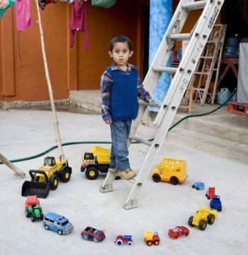 Tek bir fotoğraf bazen binlerce kelimelik bir makaleye bedel olabiliyor... İtalyan fotoğrafçı Gabriele Galimberti
