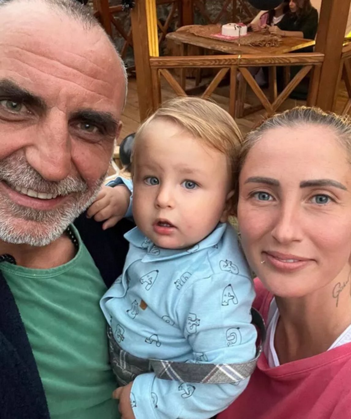 Göksel ailesini paylaştı: Anneciğim ve babacığım... 52 yıldır beraberler...