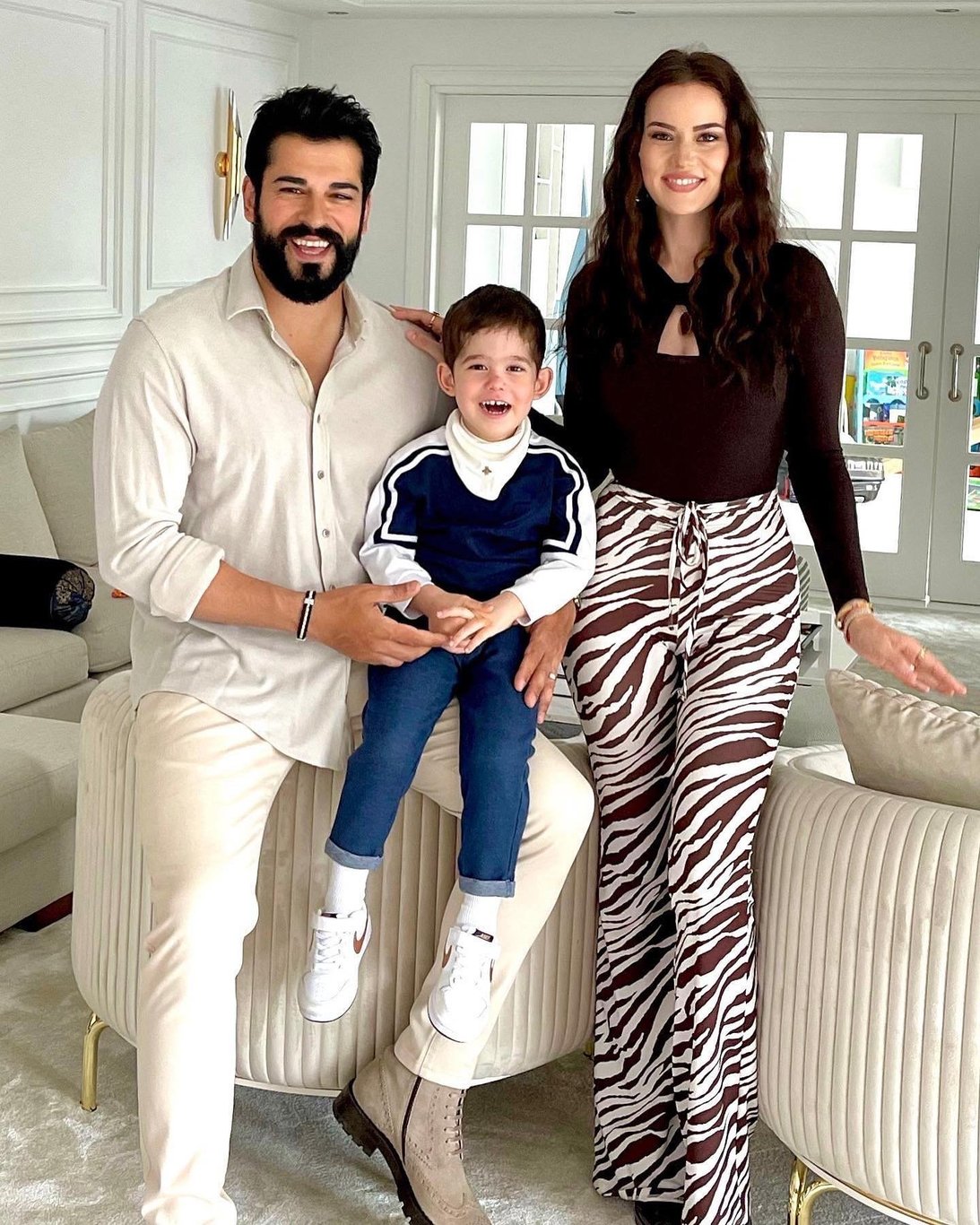 Göksel ailesini paylaştı: Anneciğim ve babacığım... 52 yıldır beraberler...