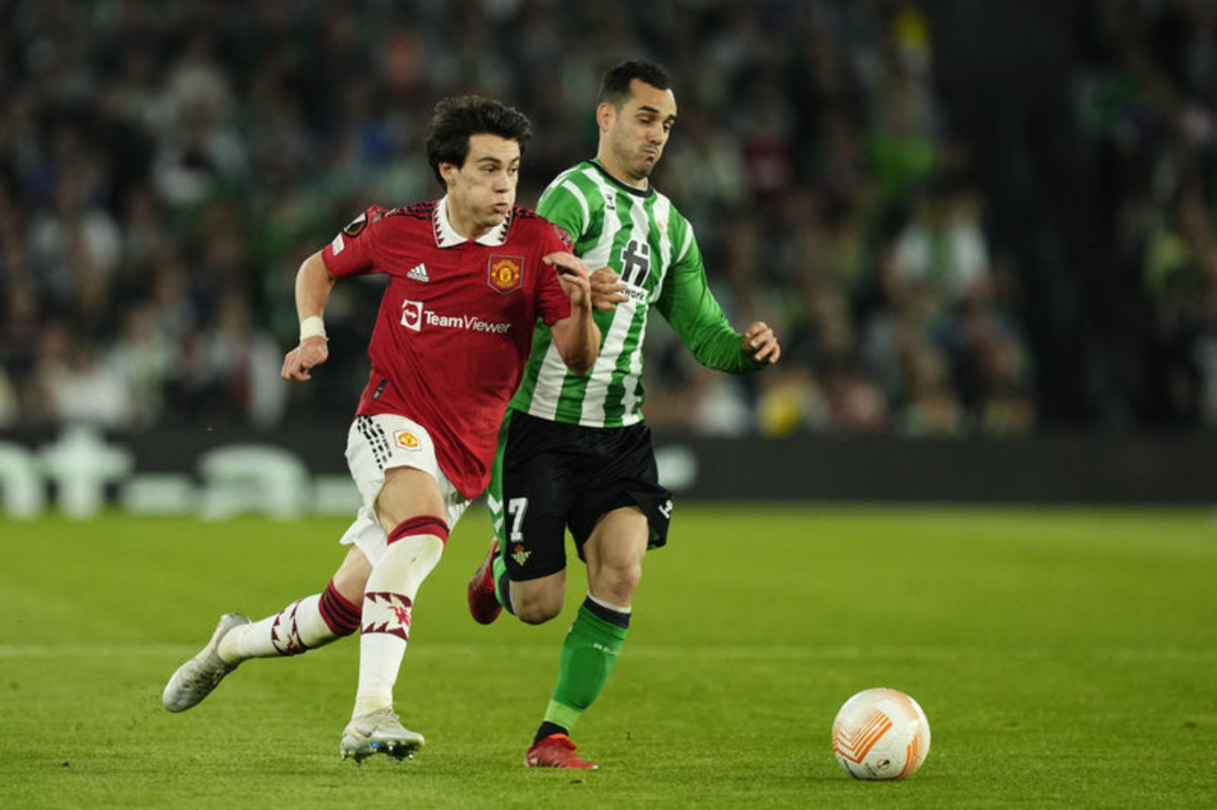 Manchester United'da büyük temizlik: 13 oyuncu ile yollar ayrılıyor - Spor Haberleri