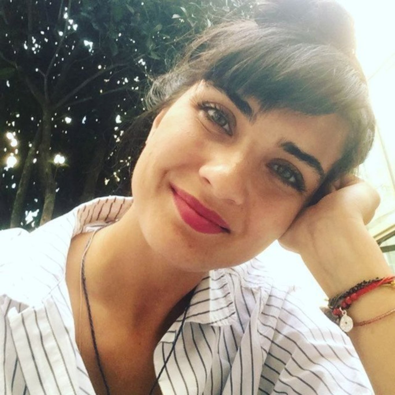 Hangisi gerçek Tuba? Oyuncu Tuba Büyüküstün'den balmumu figürü yorumu: İnanamadım, çok benziyor - Magazin haberleri
