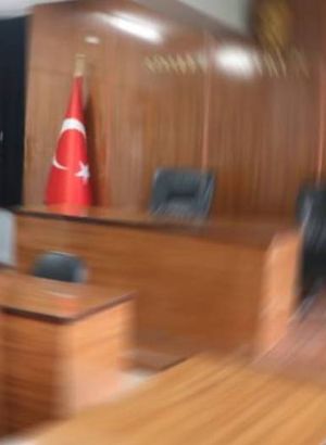 Gençlere uyuşturucu satarken yakalanan sanığa 20 yıl hapis