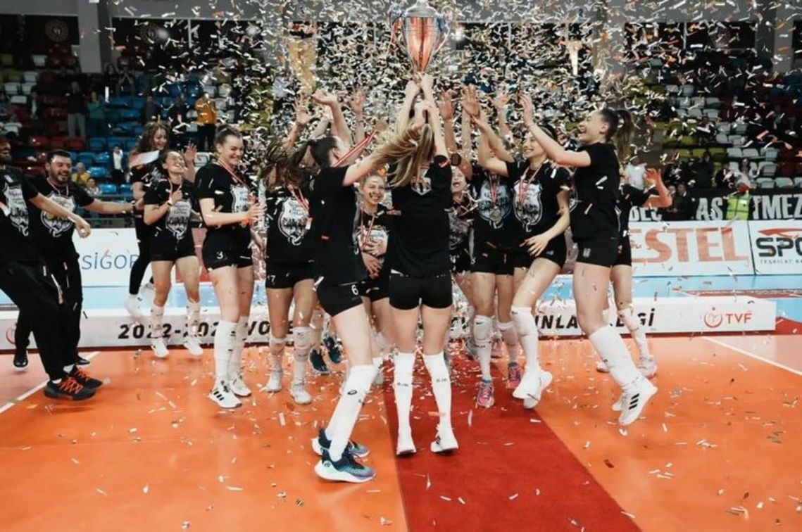 Beşiktaş Kadın Voleybol Takımı Sultanlar Ligi'ne çıktı - Voleybol Haberleri