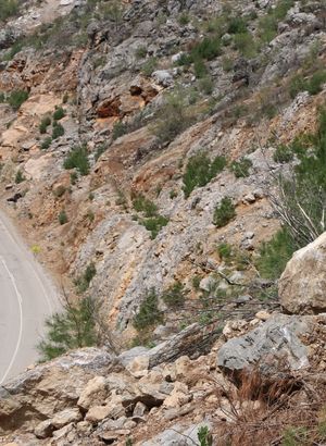 Adana'da dört öğretmenin öldüğü yolda tehlike sürüyor! - Güncel haberler