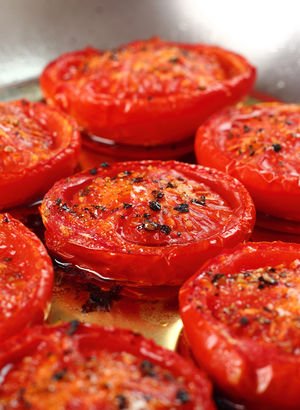 Ispanağı yoğurtsuz, havuç ve domatesi pişirerek tüketin! Meğer yanlış biliyormuşuz! Besinler nasıl tüketilmeli?