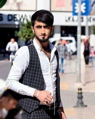 Mekan sahiplerinden İlimder İlter.