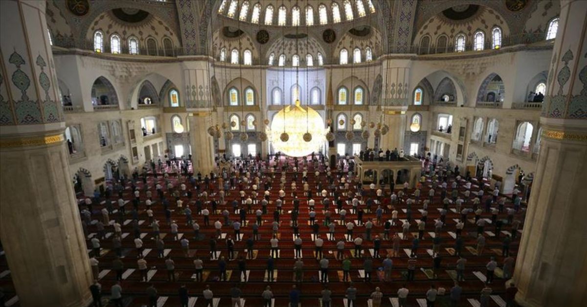 Denizli’de Bayram Namazı Saati Belli Oldu! Diyanet’in Açıkladığı Vakitlere Göre, 21 Nisan 2023’te Namaz Kaçta Kılınacak?