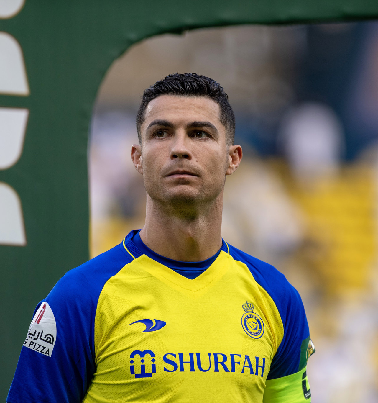 Cristiano Ronaldo iki kadının telefon numarası için lüks aracını gözden çıkardı!