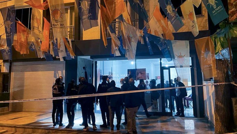 AK Parti'nin İstanbul Bahçelievler'deki Seçim İrtibat Bürosu'nun önünde  silah sesleri duyuldu - Son dakika