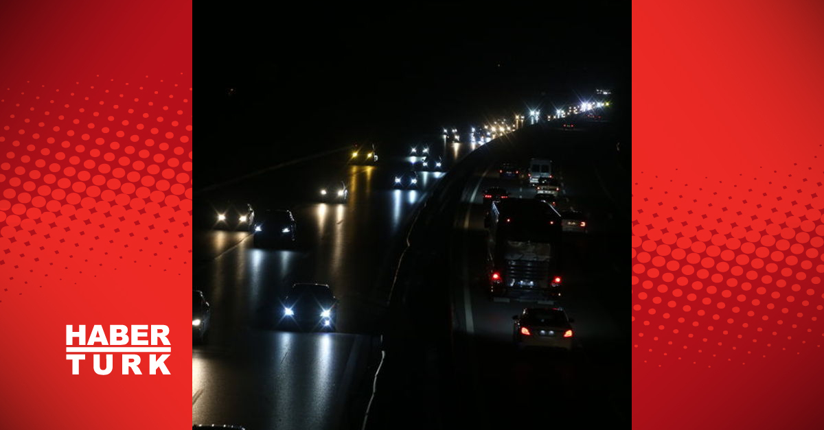 Bayram tatili dönüşü İstanbul istikametinde yoğun trafik
