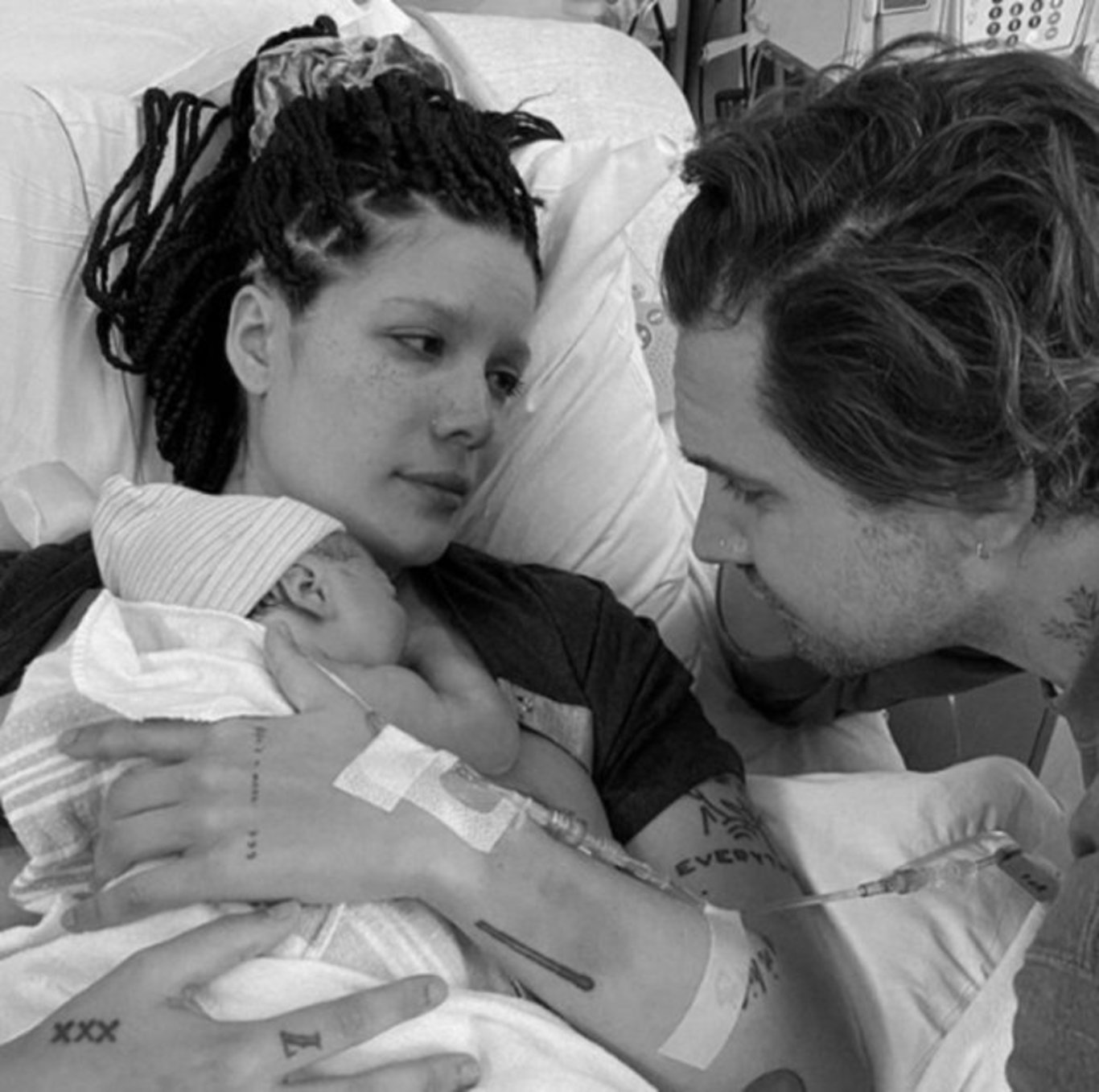 Halsey, Türk sevgilisi Alev Aydın'dan ayrıldı - Magazin haberleri