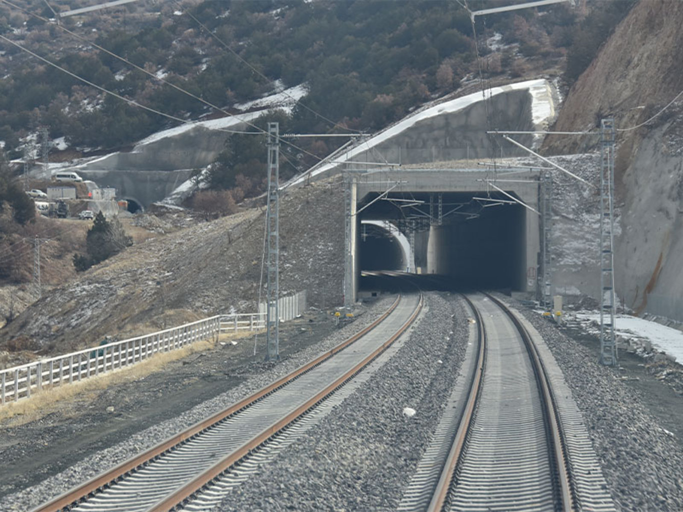 Ankara Sivas hızlı tren hattı açıldı: 12 saatlik yolculuk 2 saate düşüyor! 2023 YHT Ankara Sivas hızlı tren hattı durakları ve güzergahı isimleri ne, hangi illerden geçiyor?