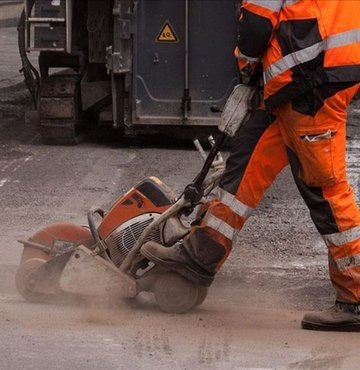 Uzmanlar, gürültü kirliliğinin iş yerinde verimin düşmesine neden olabileceği, okulda ise öğrencilerin akademik becerilerini olumsuz etkileyebileceği uyarısında bulundu