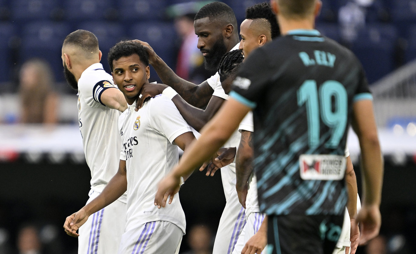 Real Madrid, Karim Benzema'nın golleriyle kazandı!